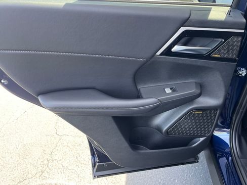 New 2025 Mitsubishi Outlander SE FWD image 21