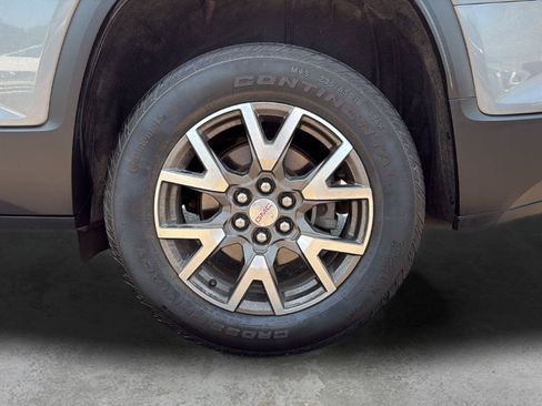 Used 2020 GMC Acadia SLE FWD image 22