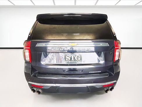 Used 2023 Chevrolet Suburban Premier image 5