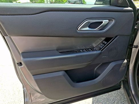 Used 2018 Land Rover Range Rover Velar S AWD/4WD image 12