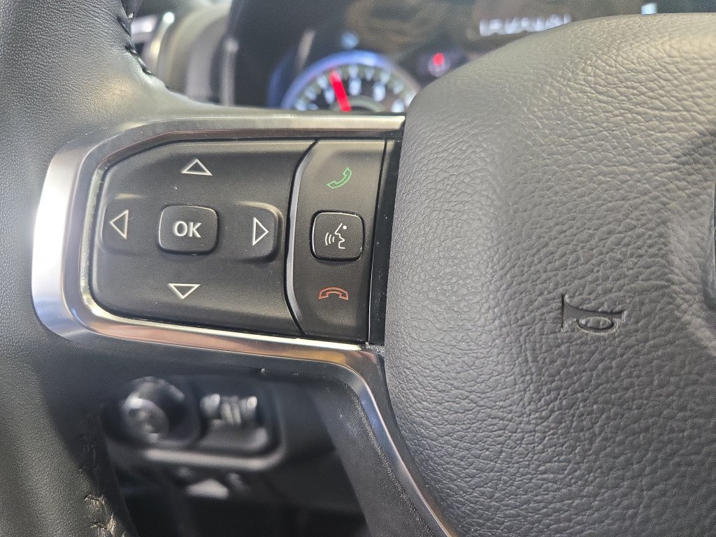 Used 2024 RAM 1500 Laramie AWD/4WD image 20