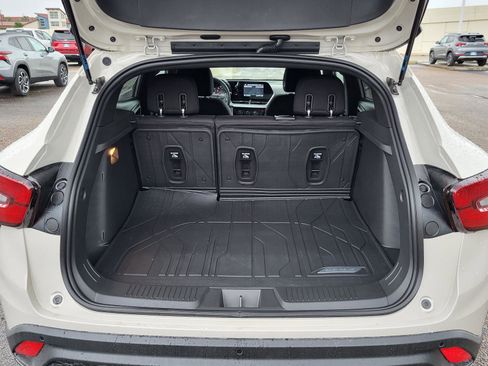 New 2026 Chevrolet Trax RS image 12