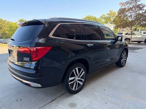 Used 2017 Honda Pilot Touring image 7