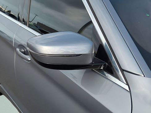 Used 2023 BMW 540i w/ Premium Package image 11