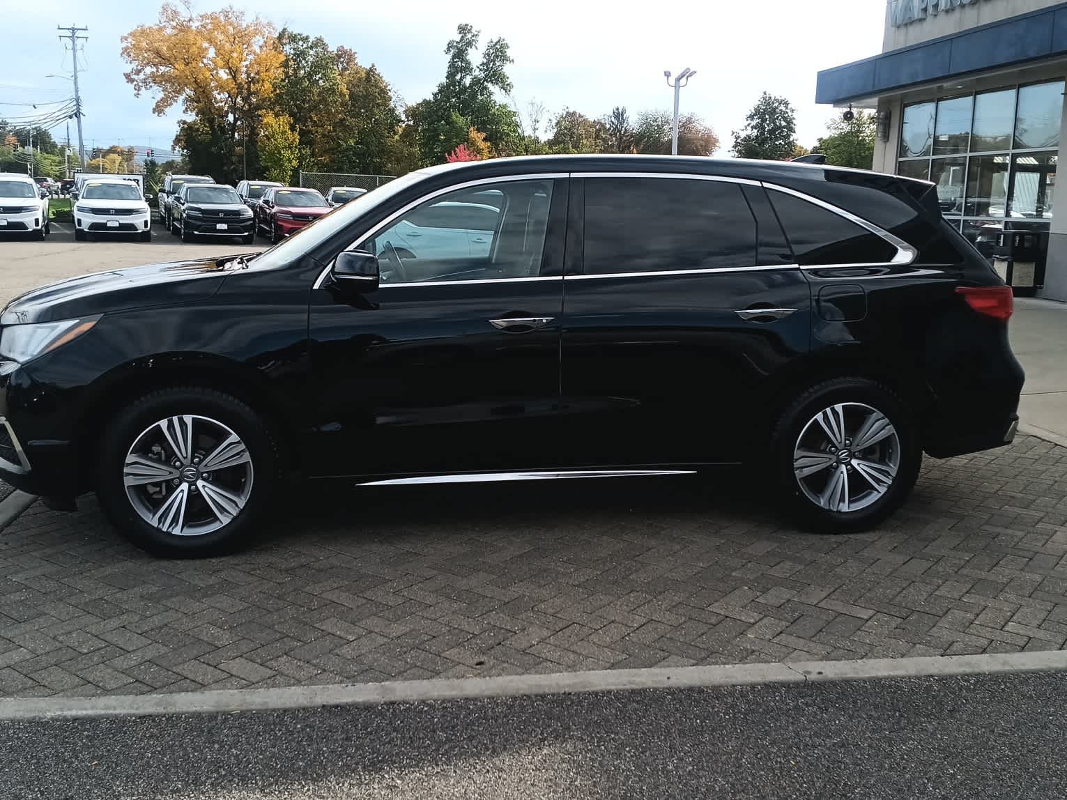 Used 2020 Acura MDX SH-AWD image 2
