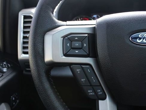 Used 2016 Ford F150 Platinum w/ Equipment Group 701A Luxury AWD/4WD image 11