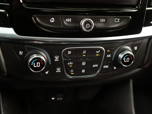 Used 2020 Chevrolet Traverse Premier w/ Redline Edition FWD image 17