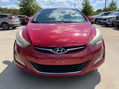 Used 2016 Hyundai Elantra SE w/ Option Group 02 FWD image 2