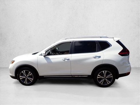 Used 2018 Nissan Rogue SL FWD image 2