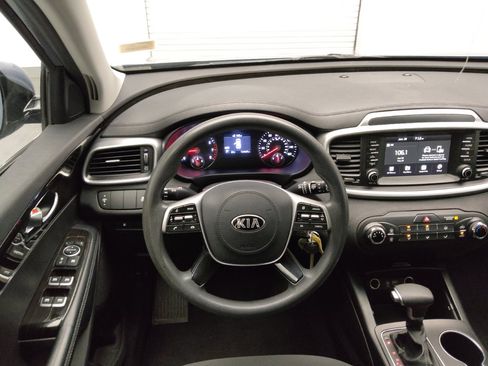 Used 2020 Kia Sorento FWD V6 image 22
