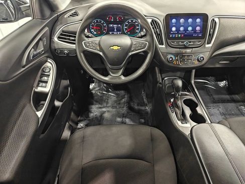 Used 2023 Chevrolet Malibu LT image 4