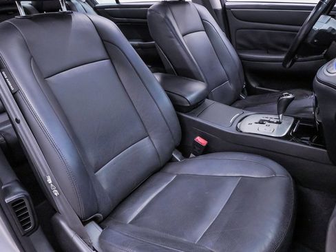 Used 2013 Hyundai Genesis 3.8 w/ Premium Pkg image 15