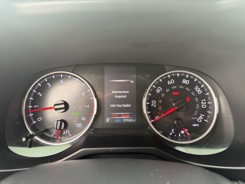 Used 2022 Toyota RAV4 LE image 21