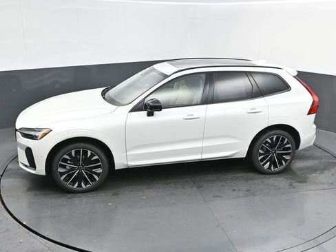 New 2026 Volvo XC60 B5 Ultra w/ Protection Package Premier image 34