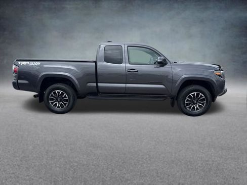 Used 2020 Toyota Tacoma TRD Sport w/ Blackout Package AWD/4WD image 7