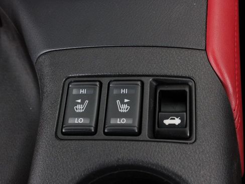 Certified 2025 Nissan Z Performance w/ Floor Mat Package RWD image 23