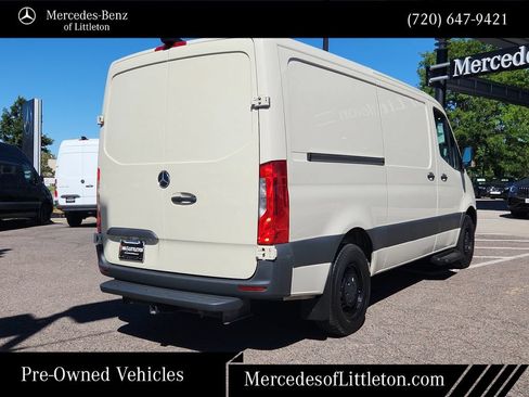 Used 2023 Mercedes-Benz Sprinter 1500 image 7