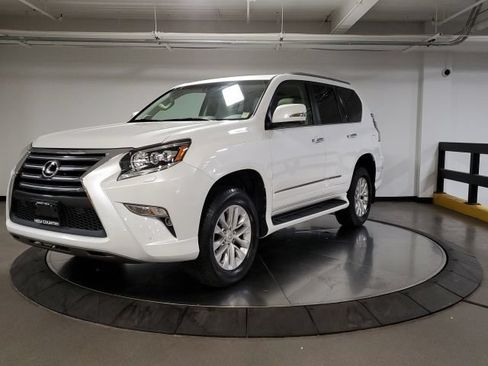 Used 2018 Lexus GX 460 Premium w/ Premium Package AWD/4WD image 3