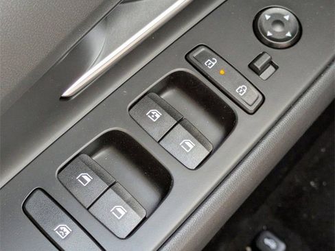 New 2025 Hyundai Elantra Limited FWD image 22
