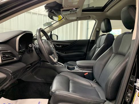 Used 2024 Subaru Outback Limited AWD/4WD image 3