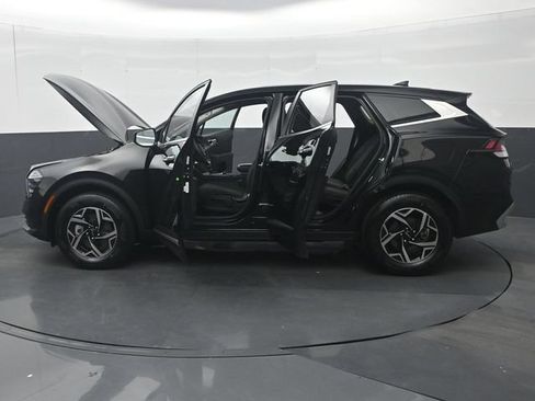 Used 2025 Kia Sportage LX AWD/4WD image 37