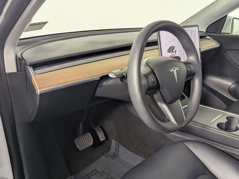 Used 2021 Tesla Model Y Long Range AWD/4WD image 12