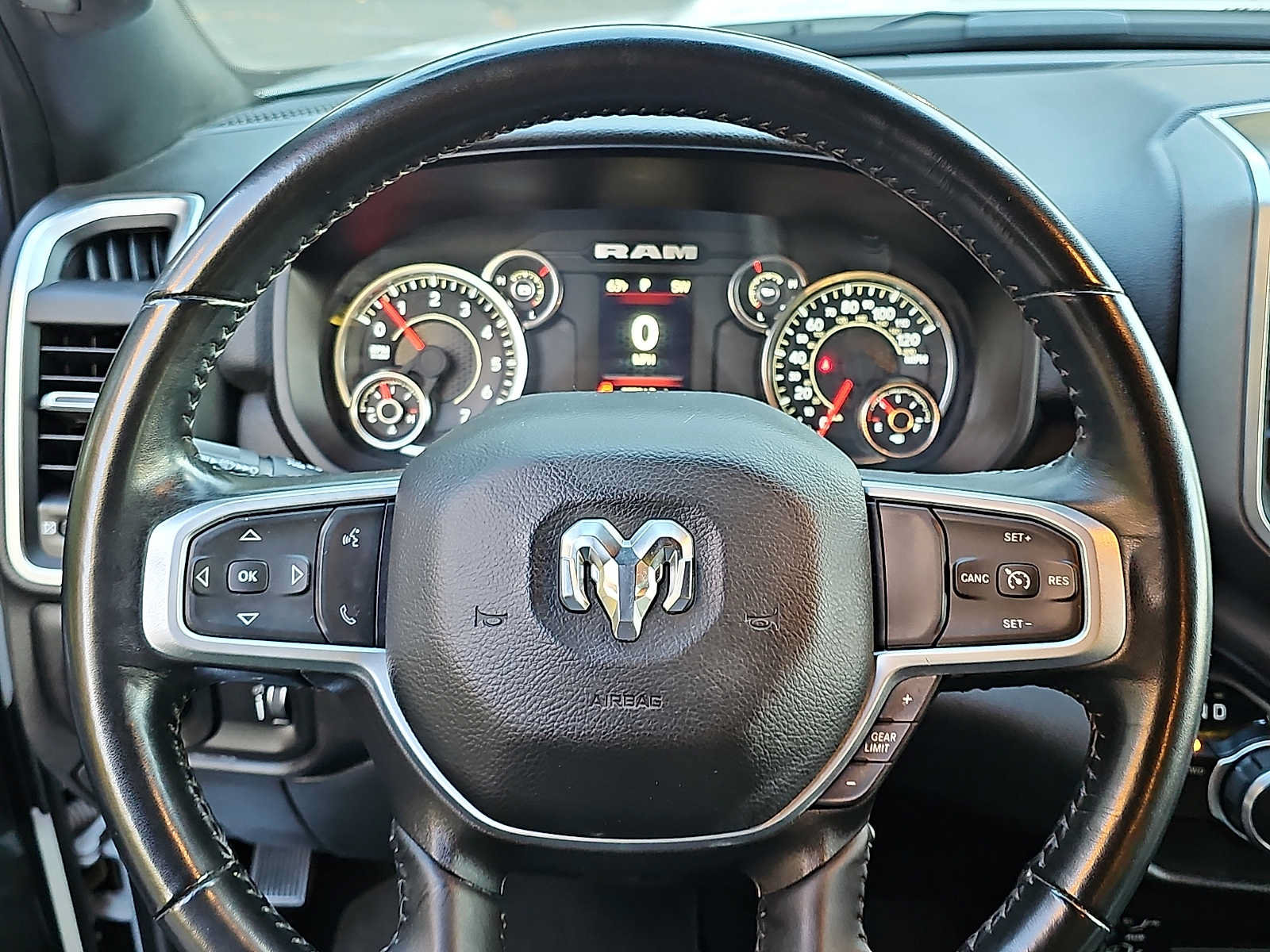 Used 2024 RAM 2500 Big Horn AWD/4WD image 18