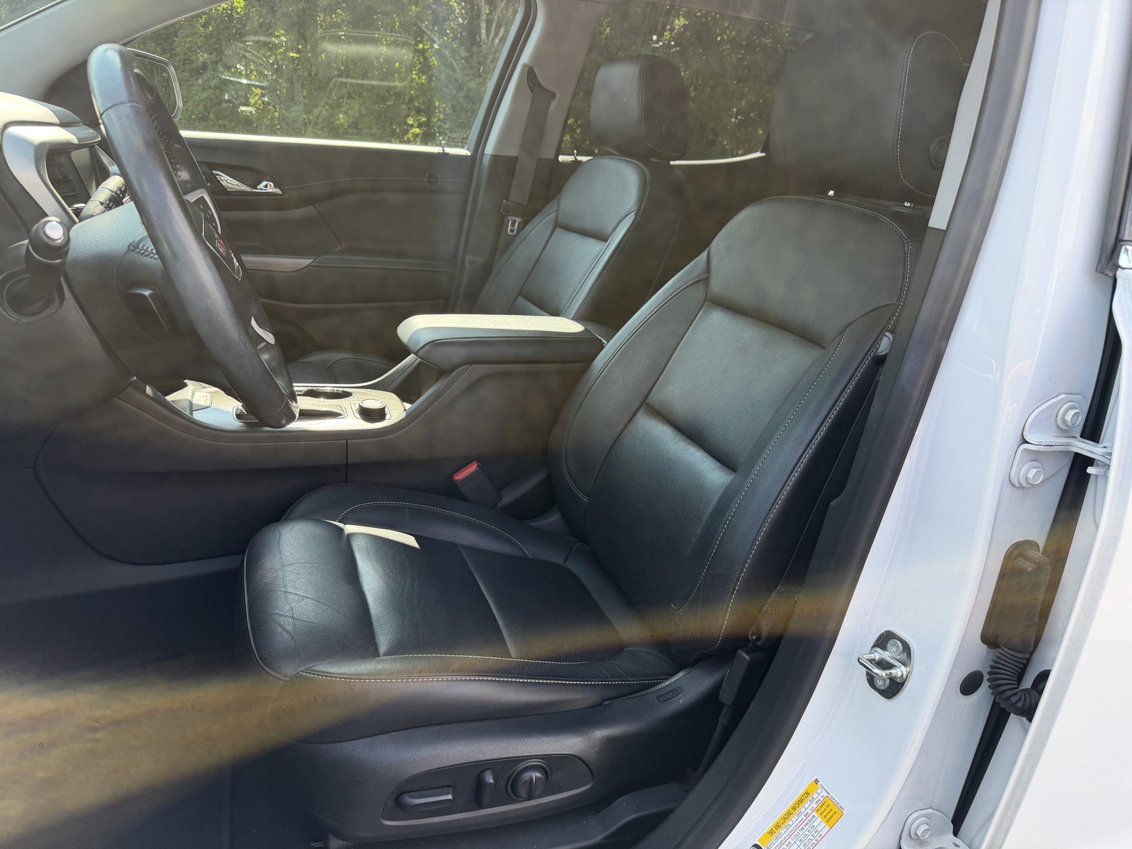 Used 2019 GMC Acadia SLT FWD image 15