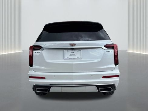 Used 2025 Cadillac XT6 Luxury image 6