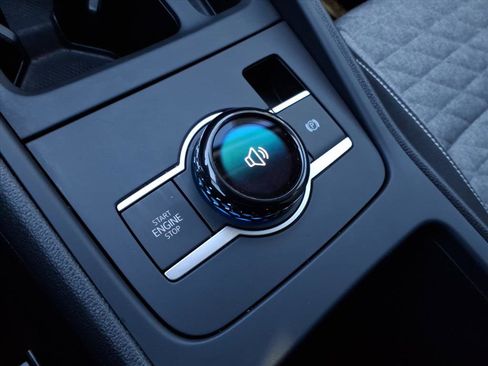 Certified 2025 Volkswagen Tiguan S image 31