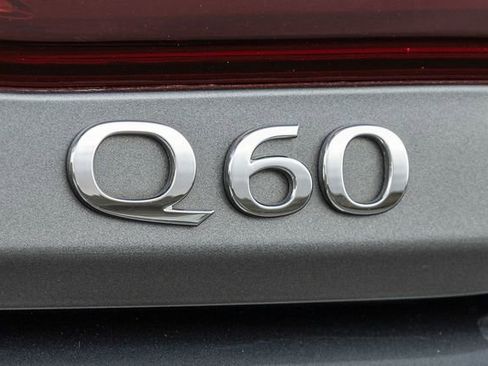 Used 2017 INFINITI Q60 2.0t w/ Moonroof Package image 5