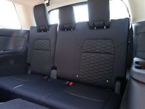 Certified 2025 Nissan Pathfinder SV w/ SV Premium Package FWD image 28