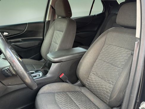 Used 2019 Chevrolet Equinox LT w/ Driver Convenience Package FWD image 10
