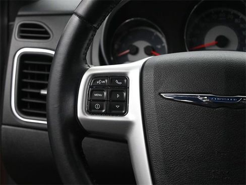 Used 2012 Chrysler 200 Touring image 30