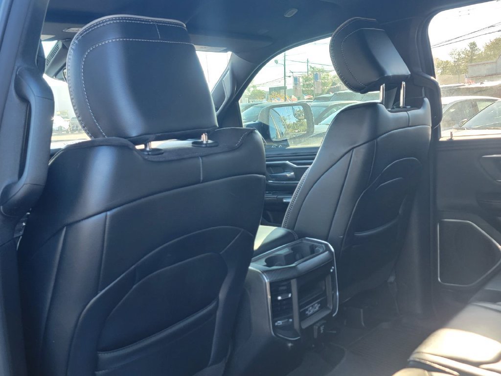 Used 2023 RAM 1500 Laramie AWD/4WD image 14
