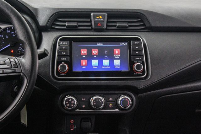 Used 2024 Nissan Versa S w/ Trunk Package FWD image 25
