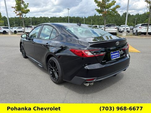 Used 2026 Toyota Camry SE w/ Convenience Package FWD image 5