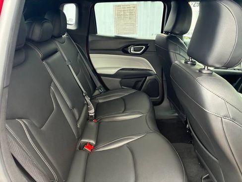 Used 2025 Jeep Compass Limited AWD/4WD image 18