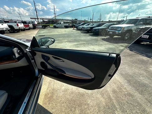 Used 2006 BMW M6 Coupe image 12