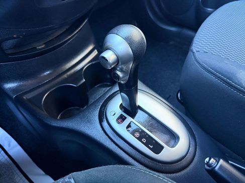 Used 2015 Nissan Versa Note SV image 24