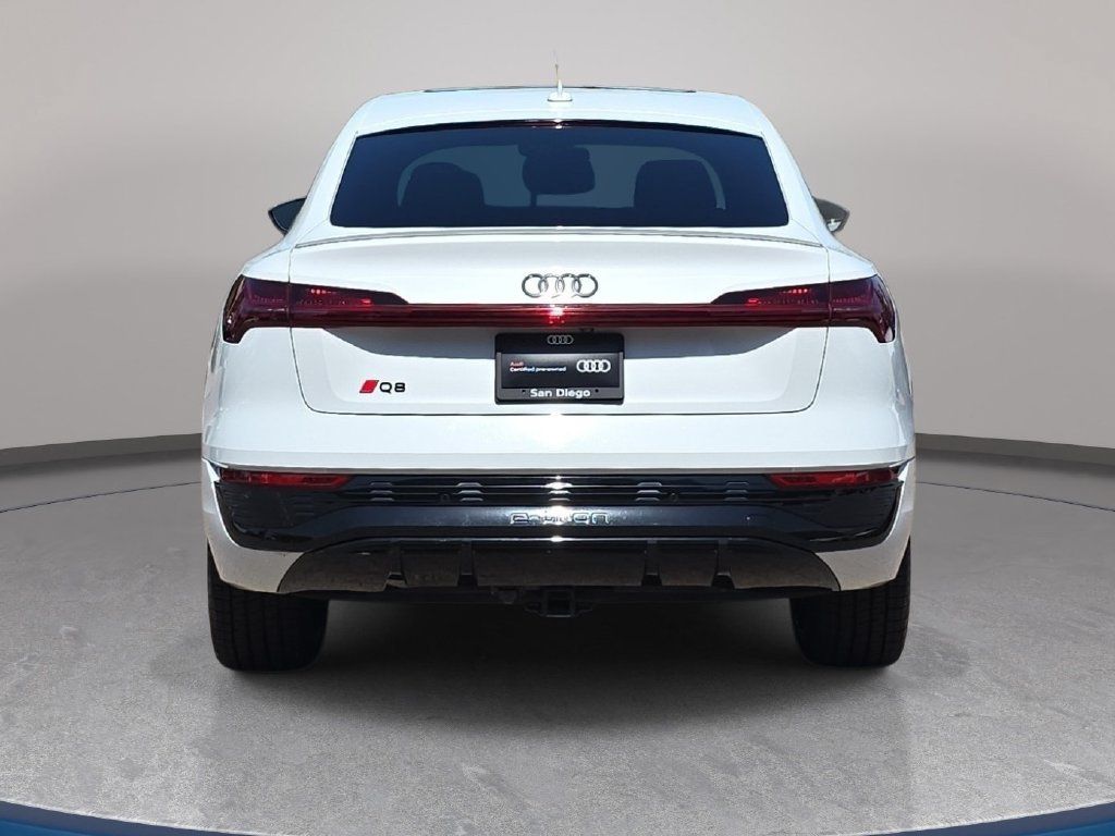 Certified 2024 Audi Q8 e-tron Prestige AWD/4WD image 6