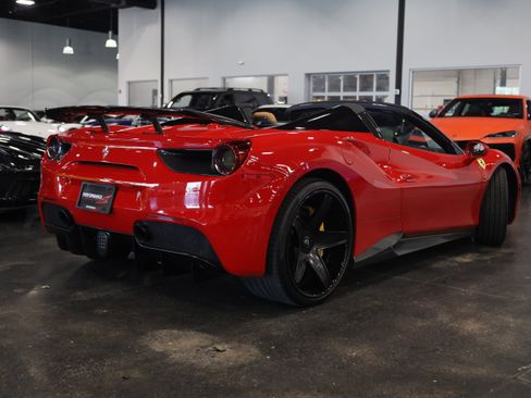 Used 2019 Ferrari 488 Spider RWD image 6