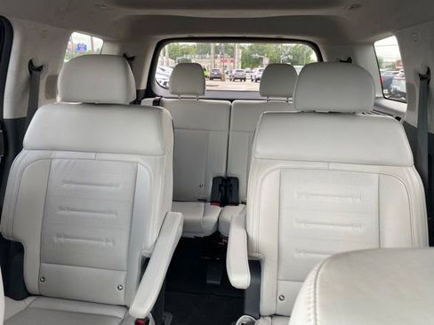 Used 2024 Hyundai Santa Fe Calligraphy image 19