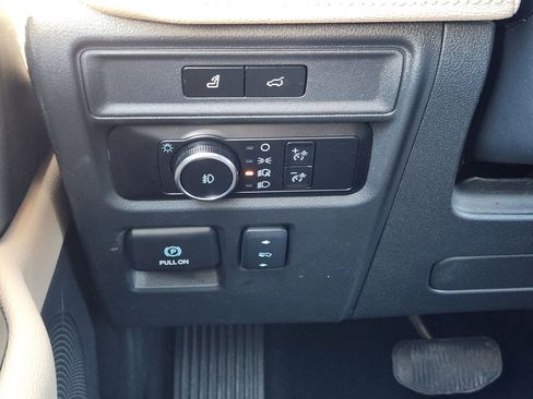 Used 2024 Ford Expedition Max Limited image 25