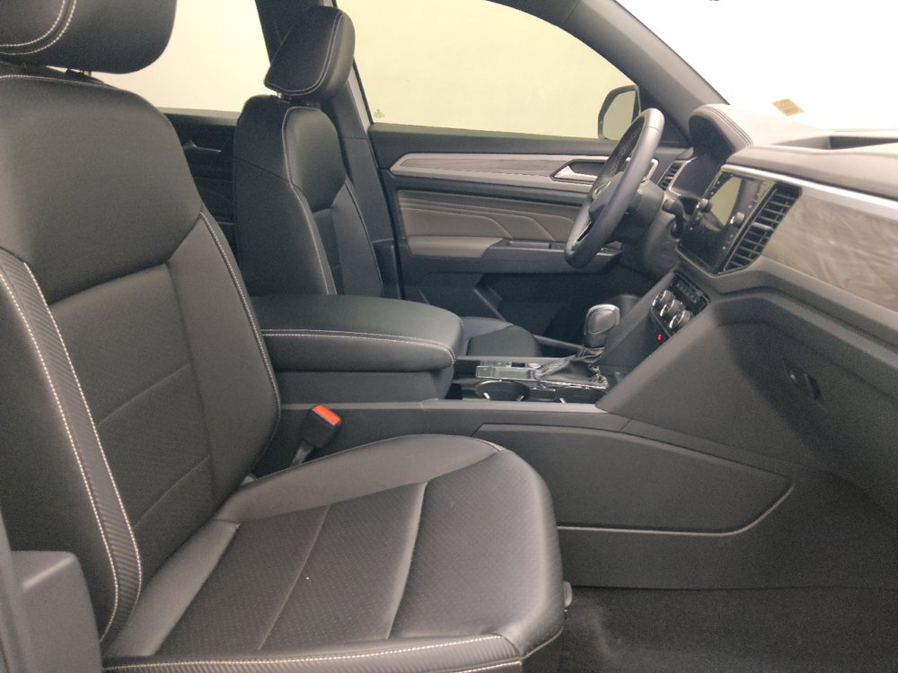 Used 2023 Volkswagen Atlas Cross Sport SE FWD image 21