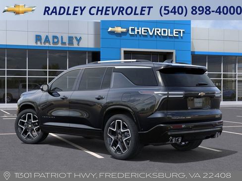 New 2026 Chevrolet Traverse High Country image 3
