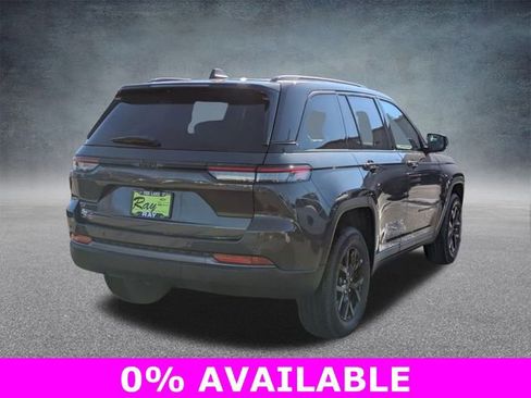 New 2026 Jeep Grand Cherokee Altitude image 4