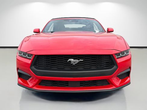 Used 2024 Ford Mustang Convertible RWD image 8