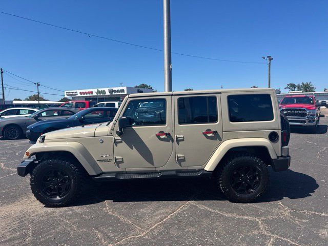 Used 2017 Jeep Wrangler Unlimited Sahara w/ Connectivity Group AWD/4WD image 6