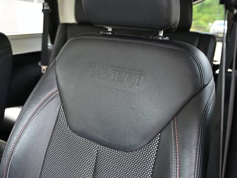 Used 2016 Jeep Wrangler Sahara AWD/4WD image 14
